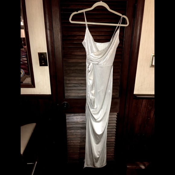 NWOT Blue Blush metallic side slit, ruched maxi - Picture 3 of 8